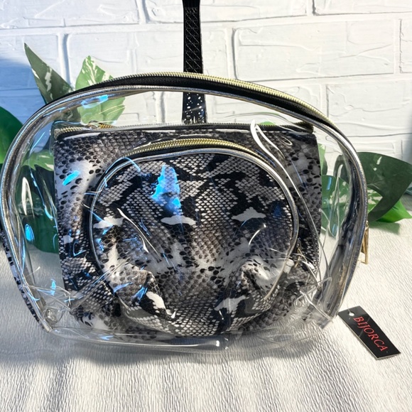 NWT Cosmetic faux snake skin bags, travel bags, cosmetic storage bags - Picture 7 of 10